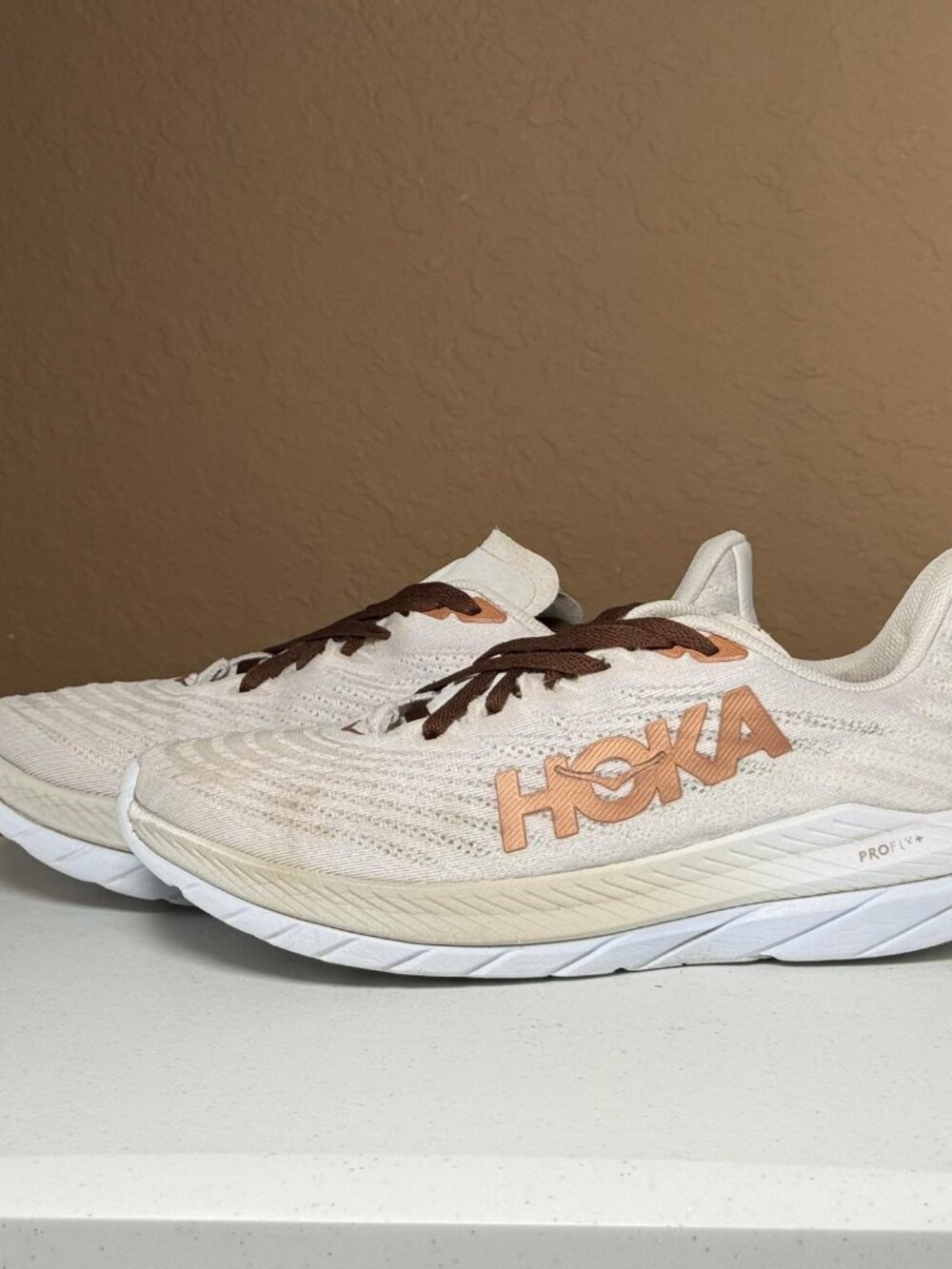 HOKA Mach 5 Men’s 11 Cream Copper Running Shoes